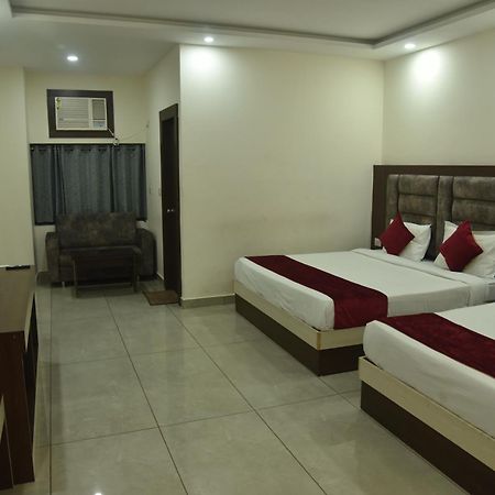 Hotel Satya Residency Katra  Zewnętrze zdjęcie
