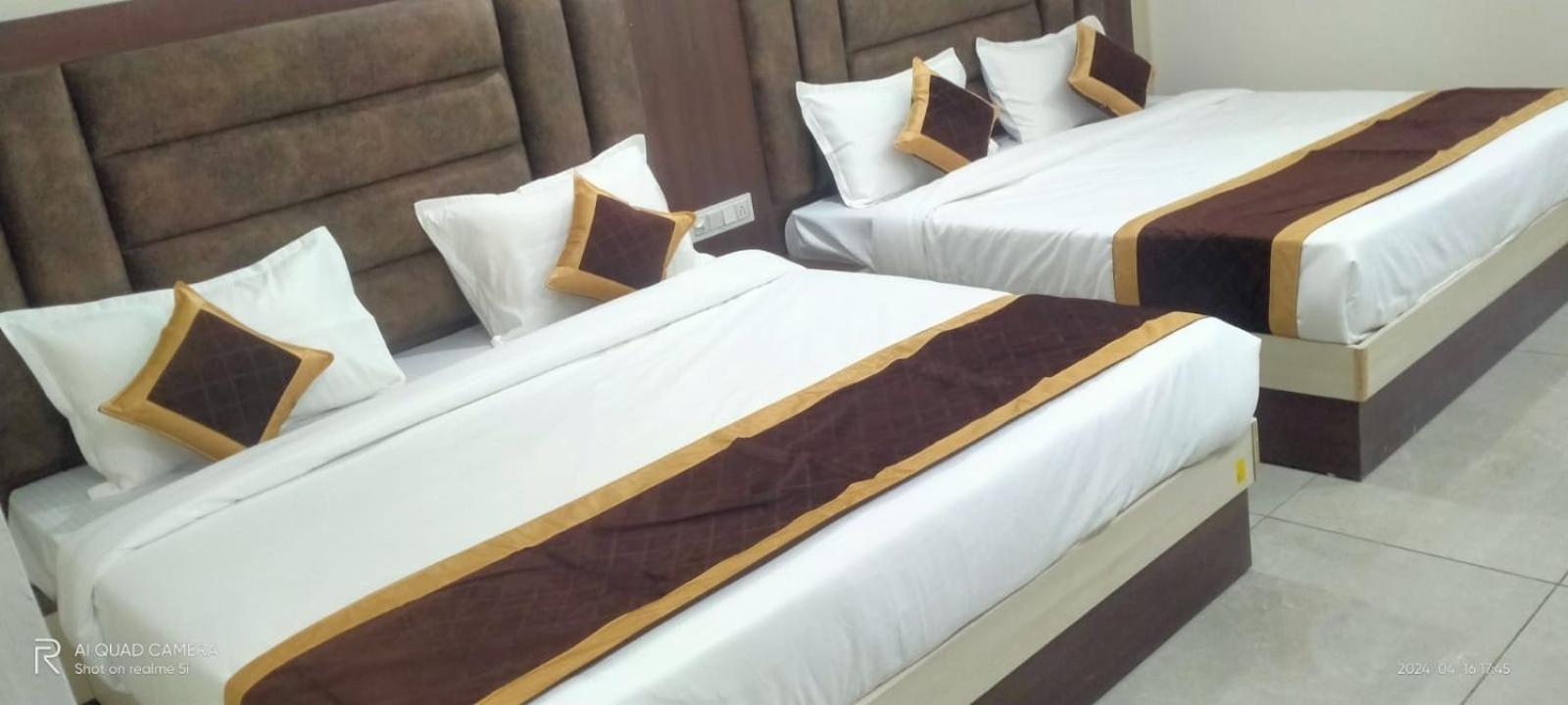 Hotel Satya Residency Katra  Zewnętrze zdjęcie