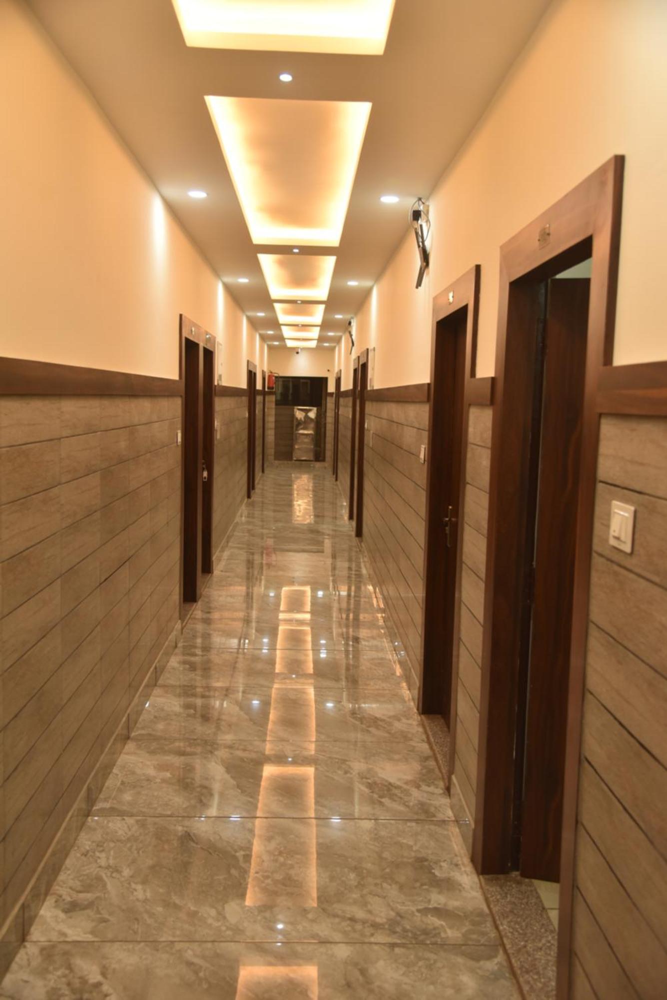 Hotel Satya Residency Katra  Zewnętrze zdjęcie