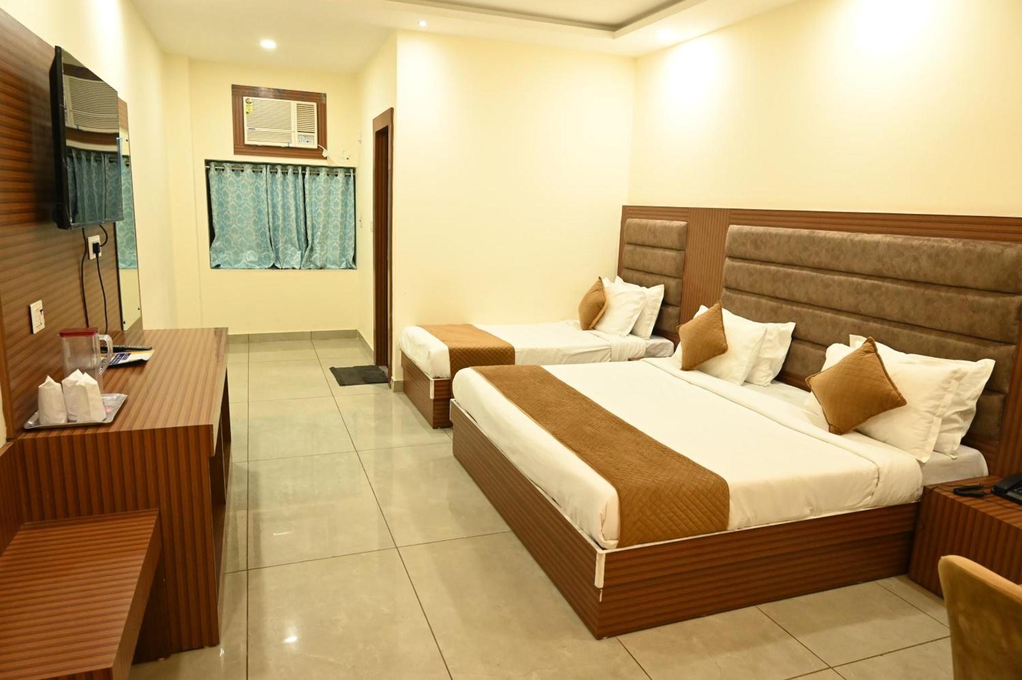 Hotel Satya Residency Katra  Zewnętrze zdjęcie