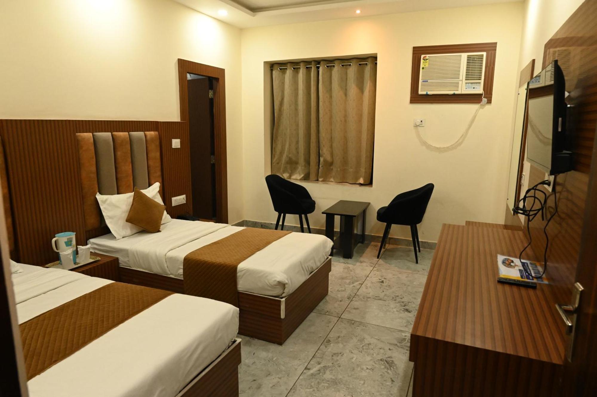 Hotel Satya Residency Katra  Zewnętrze zdjęcie